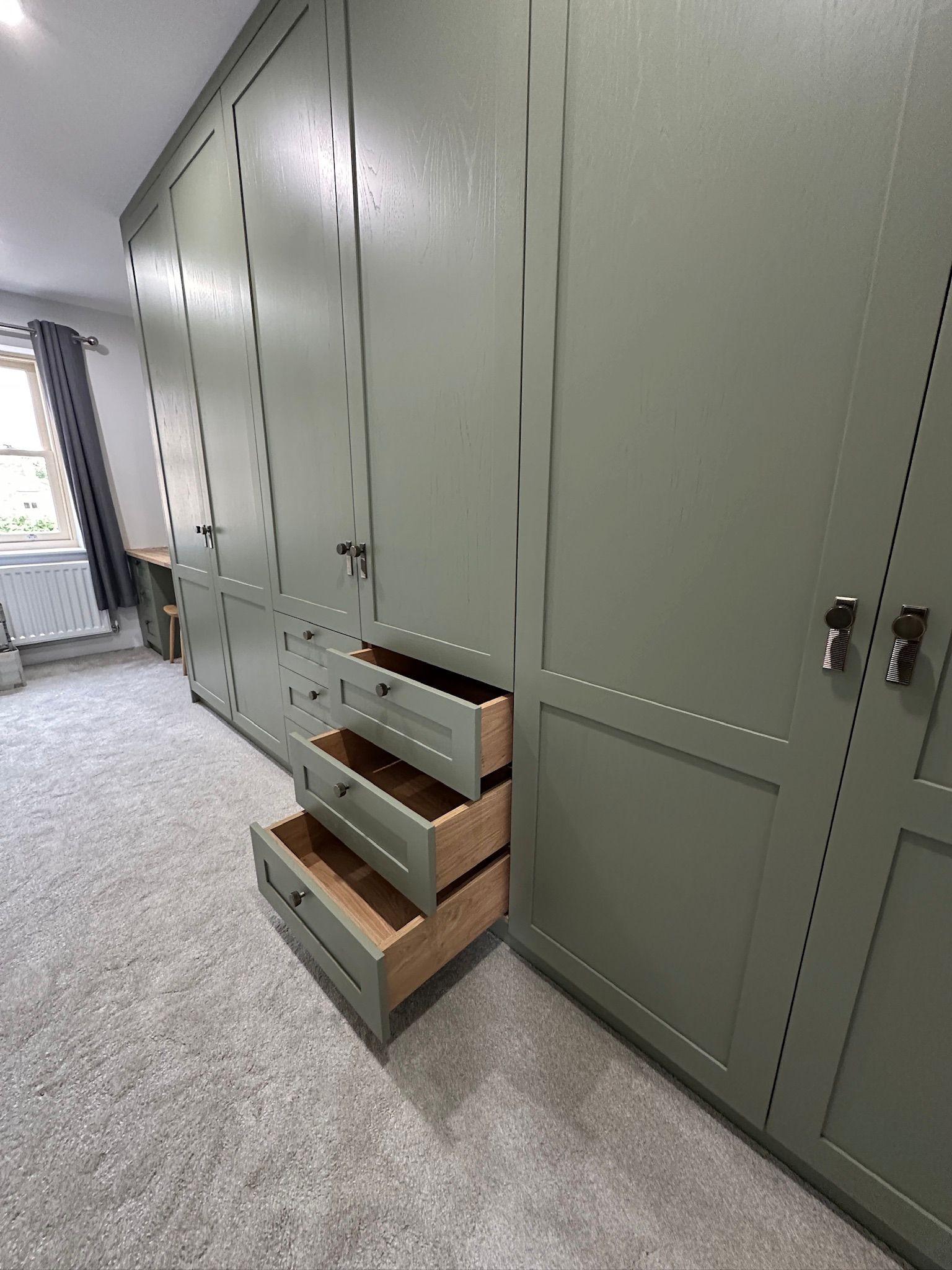 Fitted wardrobes and vanity unit Harrogate3